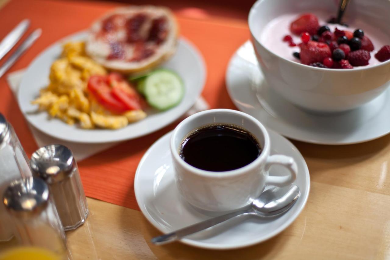 Hotel An Der Oper Duesseldorf Ngoại thất bức ảnh