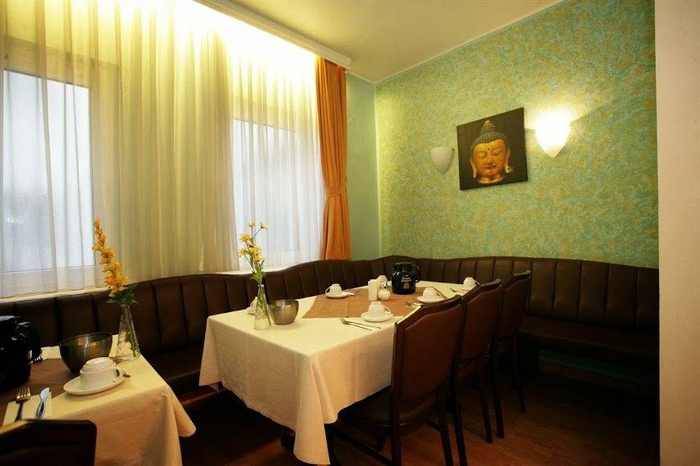 Hotel An Der Oper Duesseldorf Ngoại thất bức ảnh