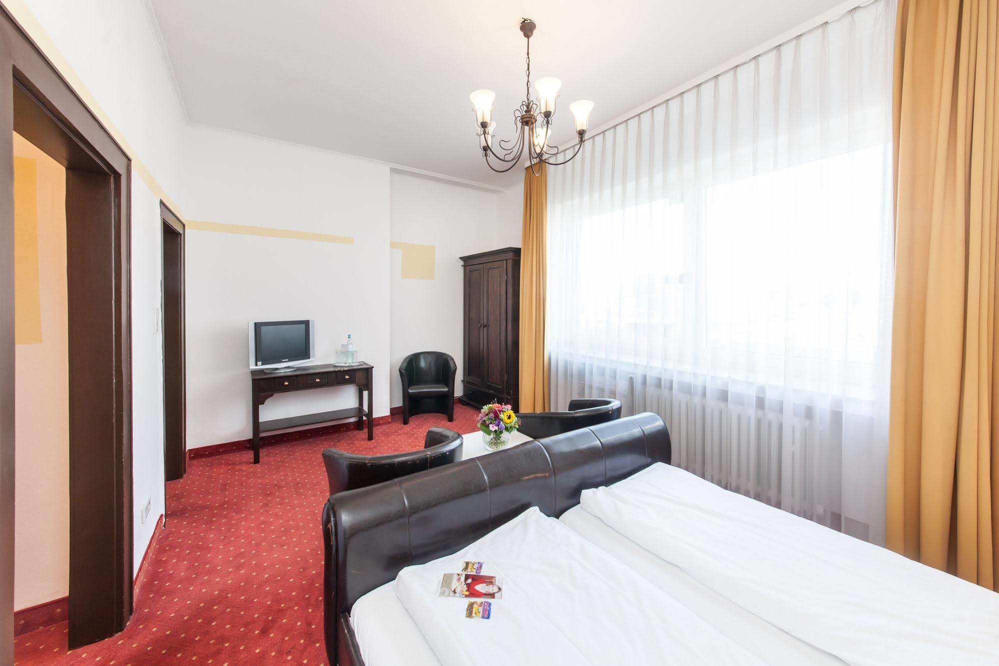 Hotel An Der Oper Duesseldorf Ngoại thất bức ảnh
