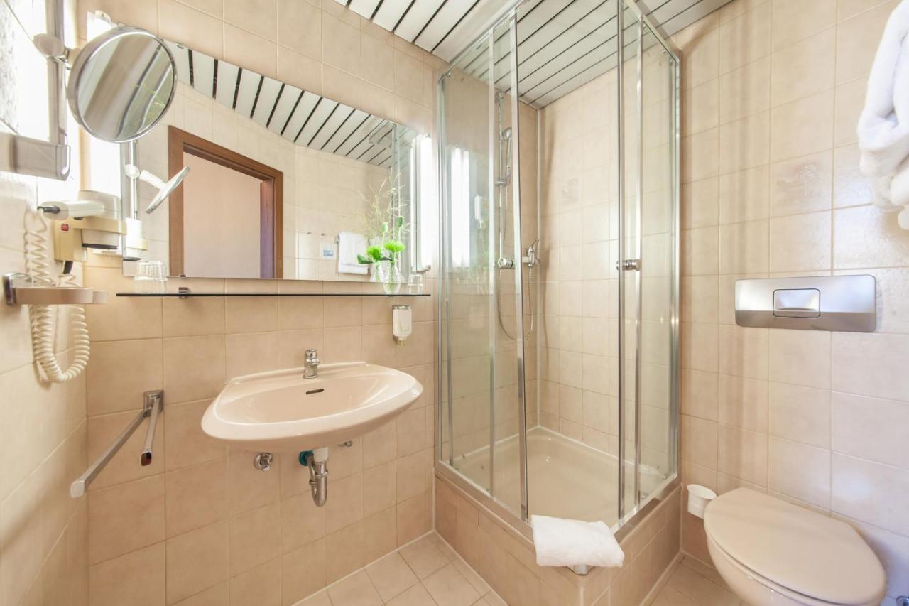 Hotel An Der Oper Duesseldorf Ngoại thất bức ảnh